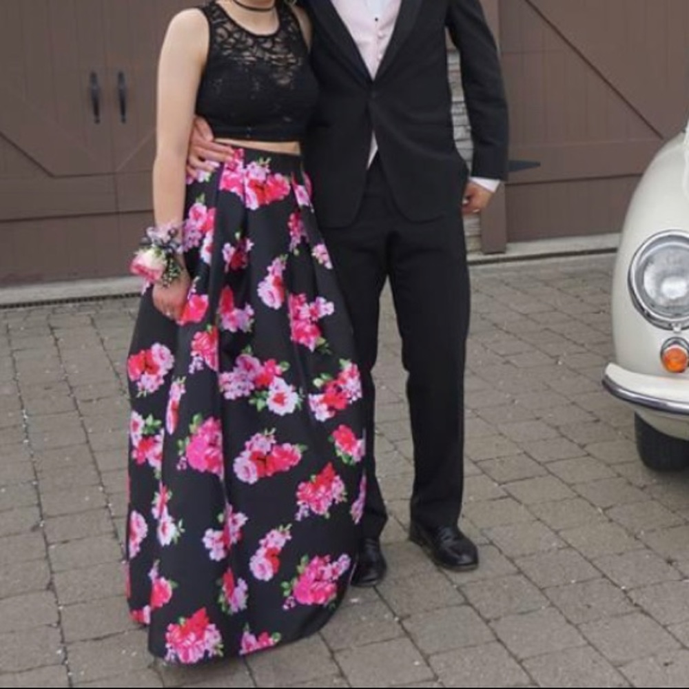 Two-piece prom dress!!!
